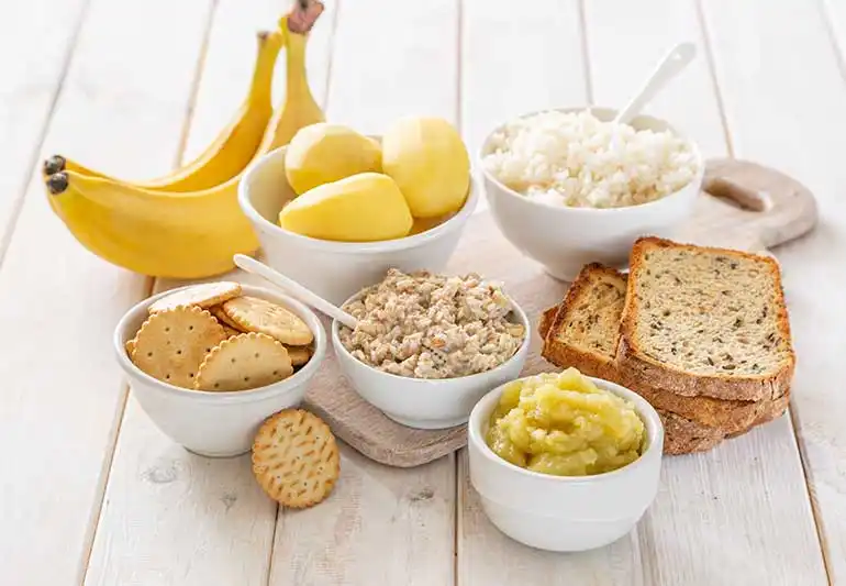 What to Eat When Recovering from Food Poisoning: Best Foods for a Gentle Recovery