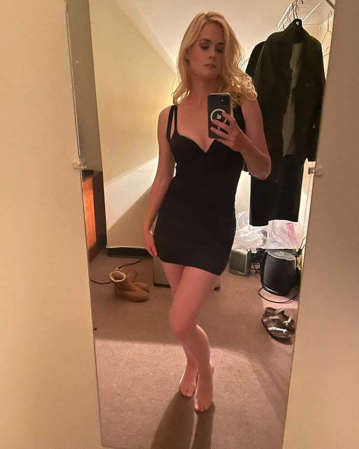 Abigail Hawk Weight Loss: How the Blue Bloods Star Lost 30 Pounds Naturally